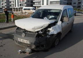 SİTELER MAHALLESİ'NDE TRAFİK KAZASI