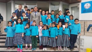 KÂĞIT UÇAK VE MANCINIKLAR YARIŞTI