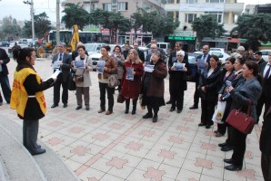 MALİYE EMEKÇİLERİNDEN ÜCRET ADALETSİZLİĞİNE TEPKİ