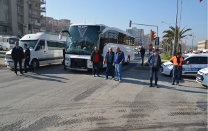 TUR OTOBÜSÜ TIR’A ÇARPTI