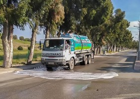 SOKAKLAR ANTİVİRAL SU İLE YIKANIYOR