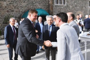 “İzmir’in kalkınması için çalışacağız”