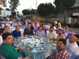 AK PARTİLİLER İFTARDA KÖY HALKIYLA BULUŞTU