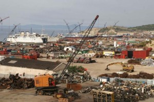 Deniz kıyısında erkek cesedi bulundu