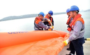 ALİAĞA KIYILARINDA KİRLİLİK TATBİKATI