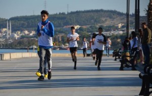 ALİAĞALI GENÇLER CUMHURİYET İÇİN KOŞTU