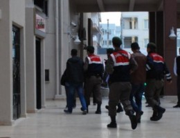 İNSAN TACİRLERİ YAKALANDI