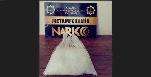 Çantalarında uyuşturucuyla yakalandılar