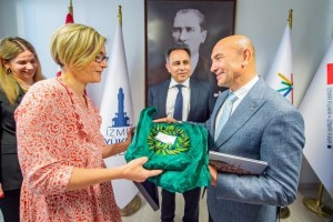 İZMİR-MİDİLLİ SEFERLERİ 17 HAZİRAN'DA BAŞLIYOR