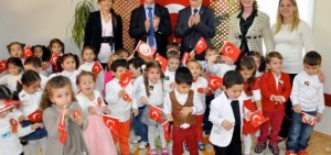 MİNİKLERDEN 90.YIL KUTLAMASI