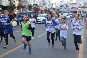 ATATÜRK YOL KOŞUSU YAPILDI