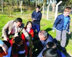 ÇEVRECİ ÖĞRENCİLER EYLEM GÜNÜNDE