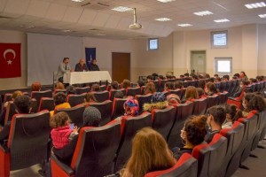 SAKA ÖĞRENCİLERLE BULUŞTU