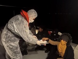 50 DÜZENSİZ GÖÇMEN KURTARILDI