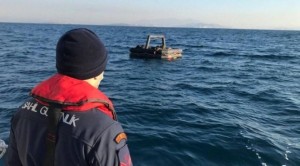 11 DÜZENSİZ GÖÇMEN KURTARILDI