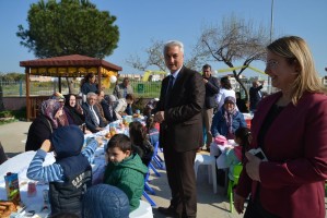 ÖĞRENCİLER AİLE BÜYÜKLERİ İLE KAHVALTIDA BULUŞTU