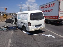 BİÇEROVA KAVŞAĞINDA TRAFİK KAZASI: 1 YARALI