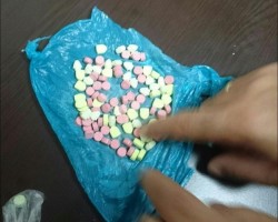 YOL KONTROLÜNDE UYUŞTURUCU HAP ELE GEÇİRİLDİ