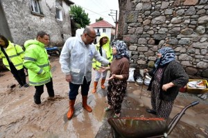 ÇUKURKÖY'DE DOĞAYLA MÜCADELE SÜRÜYOR