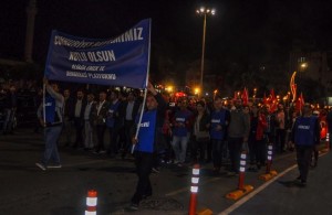 DEMOKRASİ PLATFORMU’NDAN FENER ALAYI