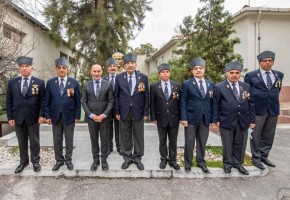 “BAŞIMIZIN ÜZERİNDE YERİNİZ VAR”