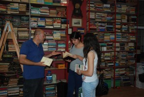 ASIRLIK KİTAPLAR ALİAĞALI OKURLARI BEKLİYOR