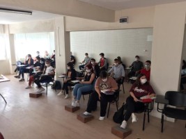 YAŞAM BOYU EĞİTİM MERKEZİ’NDE KURSLAR SÜRÜYOR