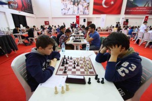 SATRANÇ KURSUNA YOĞUN İLGİ