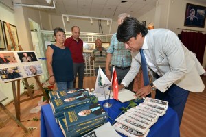 FOÇALILAR MUZAFFER İZGÜ’YÜ ANIYOR