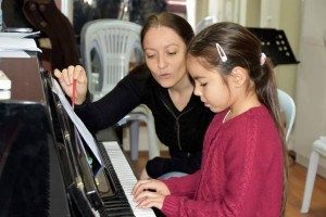 GELECEĞİN PİYANİSTLERİ YETİŞİYOR