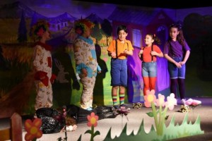 ‘ÜÇ İYİ ARKADAŞ’ MİNİK SEYİRCİLERLE BULUŞACAK