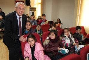 BU ETKİNLİKTE BOL BOL KAHKAHA VAR