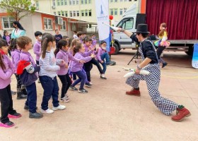 BÜYÜKŞEHİR’DEN GEZİCİ ÇOCUK TİYATROLARI ŞENLİĞİ