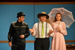 ‘SEVGİLİ DOKTOR’ SAHNELENDİ