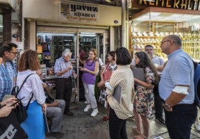 İzmir yine tarihe not düştü