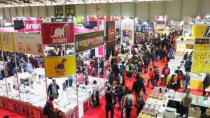 İZMİR KİTAP FUARI İKİNCİ KEZ ERTELENDİ