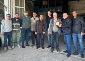 48 yıllık ustaya teşekkür plaketi