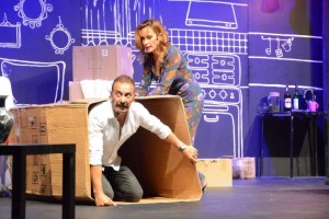 ‘ÖLÜ’N BİZİ AYIRANA DEK’ ALİAĞA SAHNESİNDE