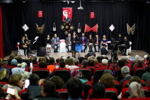 2022 türkülerle uğurlandı