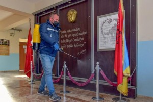 OKULLAR DEZENFEKTE EDİLİYOR