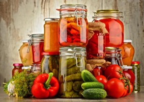 BAĞIRSAK SAĞLIĞINIZI KORUMAK İÇİN TURŞU TÜKETİN