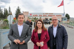 CHP heyeti tutuklananları ziyaret etti