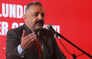 Aslanoğlu: "Operasyonlar tamamen siyasi"