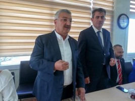 MUHTARLARIN SORUNLARINI DİNLEDİ