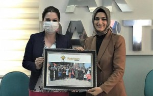 AK KADINLARIN KONGRESİ BUGÜN