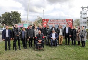 Sürekli; “Engeller yüreklerde olmasın”