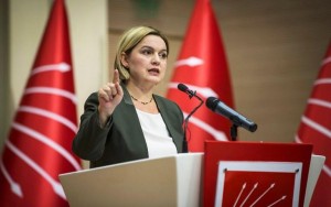 CHP’Lİ VEKİLLER ALİAĞA’DA SAHAYA İNECEK