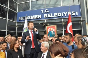 MENEMEN’DE TAHİR ŞAHİN’SİZ DEVİR TESLİM