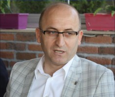 AK PARTİ’DEN ALKOL RUHSATINA TEPKİ
