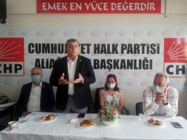 CHP’Lİ VEKİLLER ALİAĞA’DA SAHAYA İNDİ